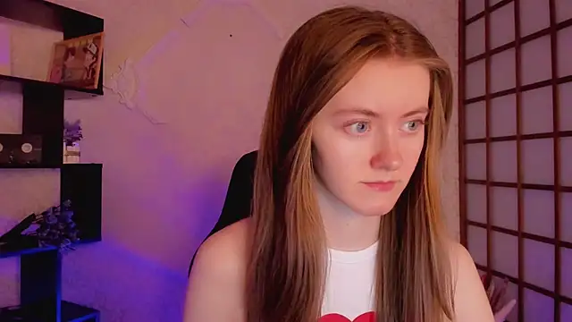 Snapshot of KateCuddle chatting on 19, 2, 2025 KateCuddle online show from 19, 2, 2025