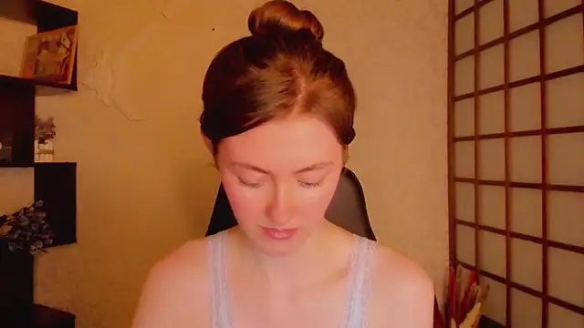 Snapshot of KateCuddle chatting on 21, 2, 2025 KateCuddle online show from 21, 2, 2025