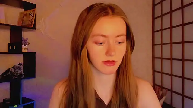 Snapshot of KateCuddle chatting on 4, 3, 2025 KateCuddle online show from 4, 3, 2025