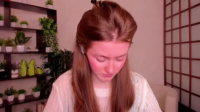 Snapshot of KateCuddle chatting on 19, 9, 2025 KateCuddle online show from 19, 9, 2025