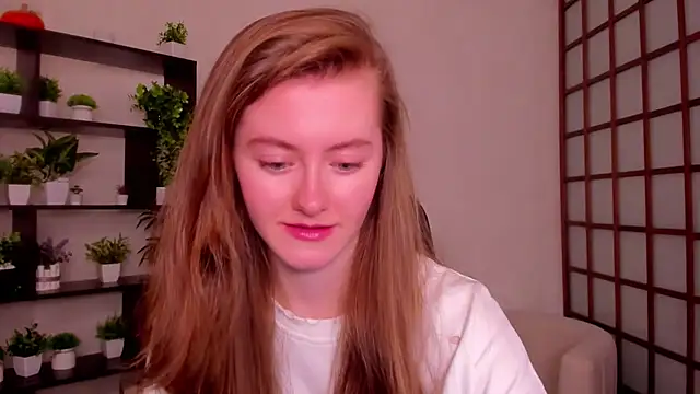 Snapshot of KateCuddle chatting on 24, 9, 2025 KateCuddle online show from 24, 9, 2025