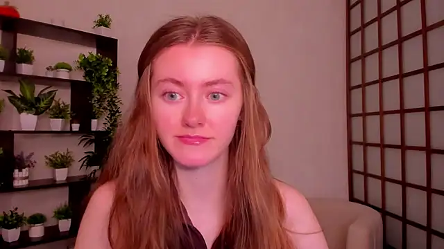 Snapshot of KateCuddle chatting on 25, 9, 2025 KateCuddle online show from 25, 9, 2025