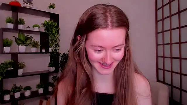 Snapshot of KateCuddle chatting on 9, 10, 2025 KateCuddle online show from 9, 10, 2025