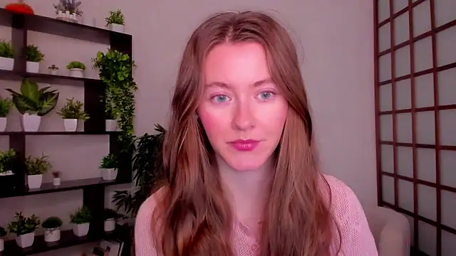 Snapshot of KateCuddle chatting on 21, 10, 2025 KateCuddle online show from 21, 10, 2025