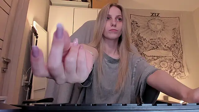 Anna Fink online show from 22, 3, 2026