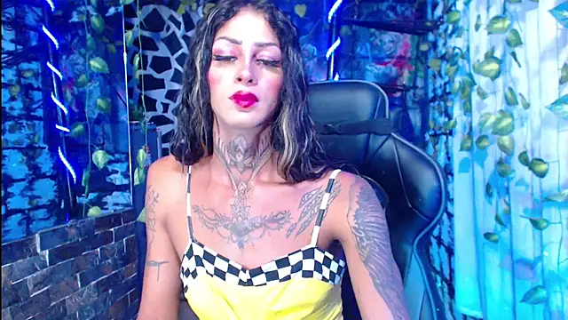 kissingdevil online show from 12, 1, 2025