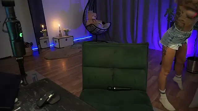 LaraPunkt online show from 20, 9, 2025