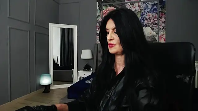 DomMelissaW online show from 12, 12, 2024