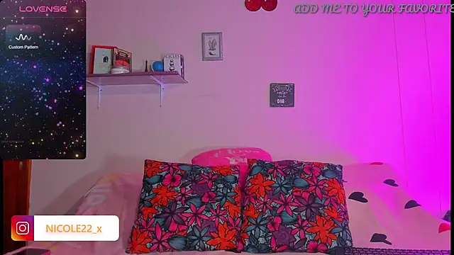 Snapshot of Nicole_x chatting on 29, 12, 2024 Nicole x online show from 29, 12, 2024