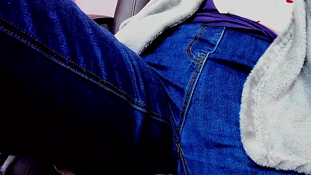 Snapshot of Persephoni chatting on 1, 2, 2025 Persephoni online show from 1, 2, 2025