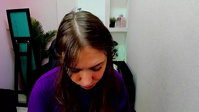 Snapshot of Persephoni chatting on 3, 2, 2025 Persephoni online show from 3, 2, 2025