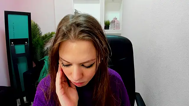 Snapshot of Persephoni chatting on 16, 2, 2025 Persephoni online show from 16, 2, 2025