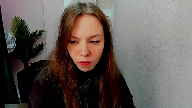 Snapshot of Persephoni chatting on 1, 3, 2025 Persephoni online show from 1, 3, 2025