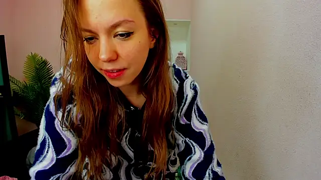 Snapshot of Persephoni chatting on 21, 9, 2025 Persephoni online show from 21, 9, 2025