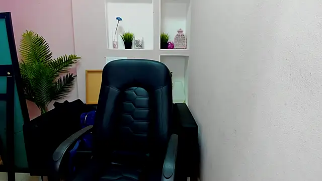 Snapshot of Persephoni chatting on 22, 9, 2025 Persephoni online show from 22, 9, 2025