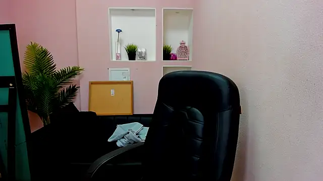 Snapshot of Persephoni chatting on 29, 9, 2025 Persephoni online show from 29, 9, 2025