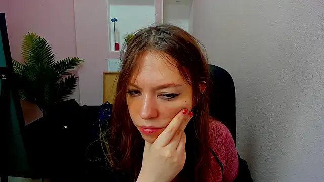 Snapshot of Persephoni chatting on 24, 10, 2025 Persephoni online show from 24, 10, 2025