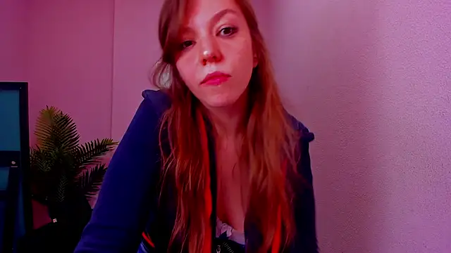 Snapshot of Persephoni chatting on 29, 10, 2025 Persephoni online show from 29, 10, 2025