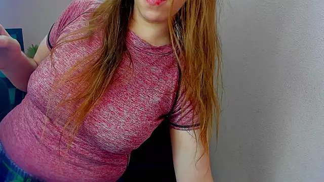 Snapshot of Persephoni chatting on 15, 11, 2025 Persephoni online show from 15, 11, 2025