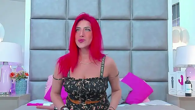 Snapshot of AllissaBrowm chatting on 7, 2, 2025 AllissaBrowm online show from 7, 2, 2025