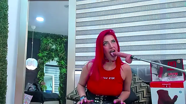 Snapshot of AllissaBrowm chatting on 4, 10, 2025 AllissaBrowm online show from 4, 10, 2025