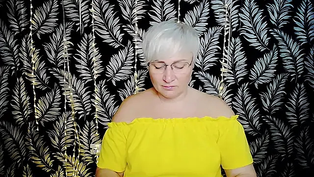 Snapshot of Olivia_playful chatting on 4, 7, 2026 Olivia playful online show from 4, 7, 2026