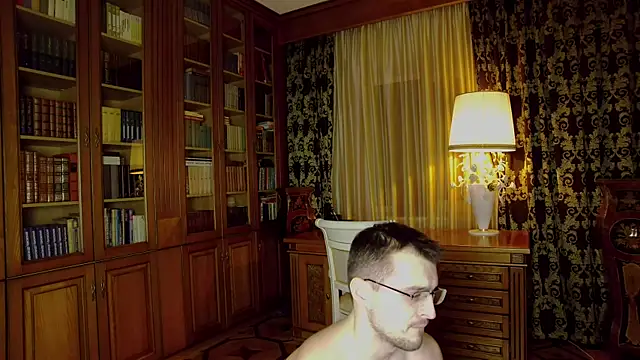 Snapshot of Friend12321 chatting on 23, 11, 2025 Friend12321 online show from 23, 11, 2025