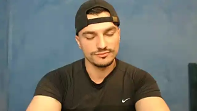 Snapshot of alex_blu chatting on 17, 4, 2026 alex blu online show from 17, 4, 2026