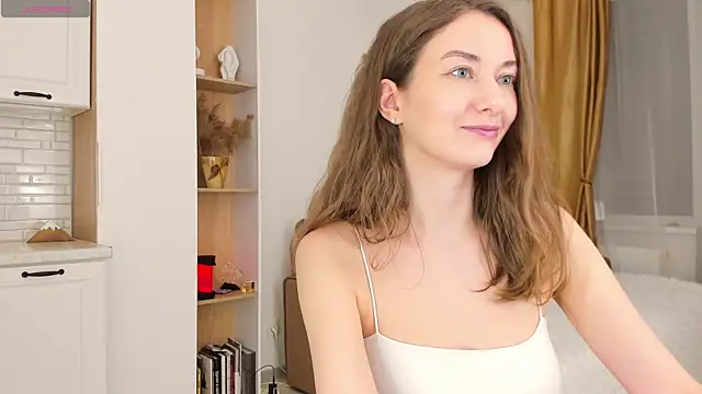 Kelly Summers online show from 4, 3, 2025