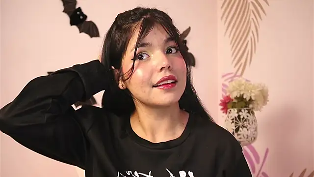 dianebleu online show from 4, 11, 2025