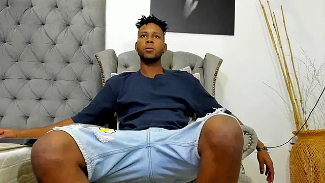 Snapshot of santhi_lee chatting on 25, 1, 2025 santhi lee online show from 25, 1, 2025