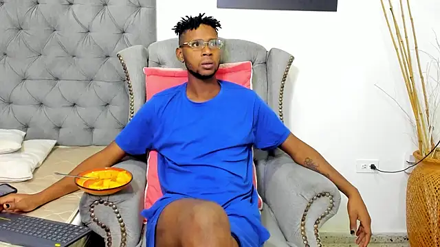 Snapshot of santhi_lee chatting on 31, 1, 2025 santhi lee online show from 31, 1, 2025