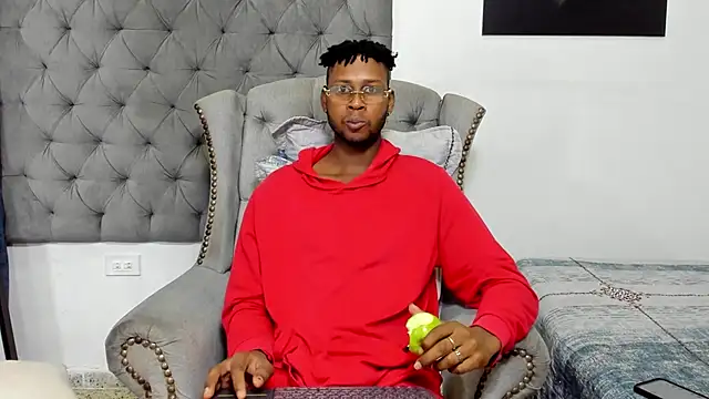 Snapshot of santhi_lee chatting on 18, 2, 2025 santhi lee online show from 18, 2, 2025