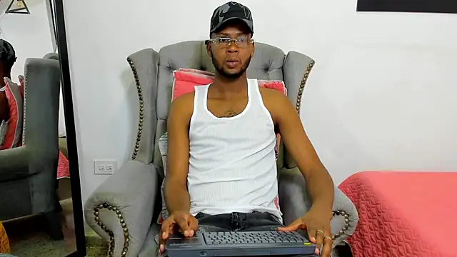 Snapshot of santhi_lee chatting on 22, 3, 2025 santhi lee online show from 22, 3, 2025