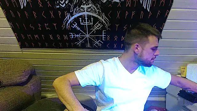 Snapshot of Youngtimer_1997 chatting on 5, 12, 2025 Youngtimer 1997 online show from 5, 12, 2025