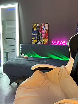 Snapshot of julia_fly chatting on 6, 10, 2025 julia fly online show from 6, 10, 2025