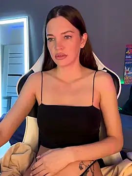 Snapshot of julia_fly chatting on 8, 10, 2025 julia fly online show from 8, 10, 2025