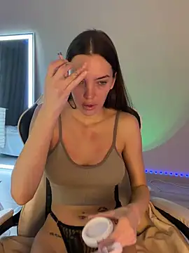 julia fly online show from 3, 3, 2026