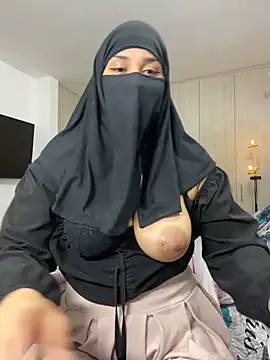 Snapshot of Jameela chatting on 20, 12, 2024 Jameela online show from 20, 12, 2024