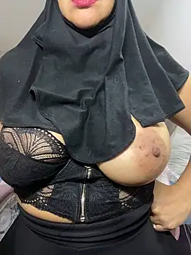 Snapshot of Jameela chatting on 31, 12, 2024 Jameela online show from 31, 12, 2024