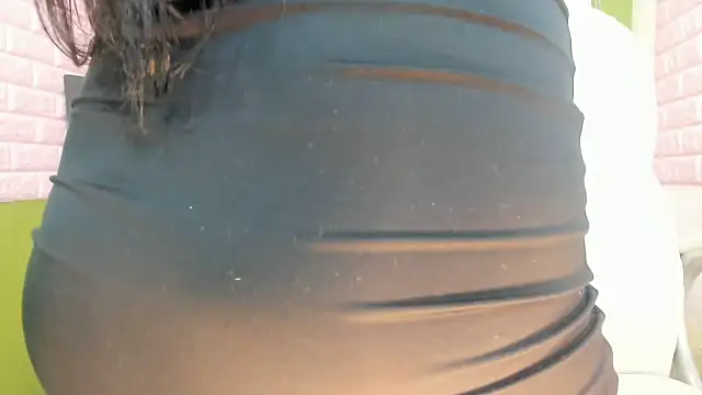 Snapshot of Jameela chatting on 7, 1, 2025 Jameela online show from 7, 1, 2025