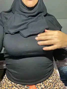 Snapshot of Jameela chatting on 23, 1, 2025 Jameela online show from 23, 1, 2025