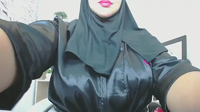 Snapshot of Jameela chatting on 27, 1, 2025 Jameela online show from 27, 1, 2025