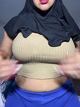 Snapshot of Jameela chatting on 4, 2, 2025 Jameela online show from 4, 2, 2025