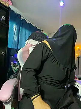 Snapshot of Jameela chatting on 11, 2, 2025 Jameela online show from 11, 2, 2025