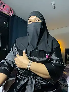 Snapshot of Jameela chatting on 19, 2, 2025 Jameela online show from 19, 2, 2025