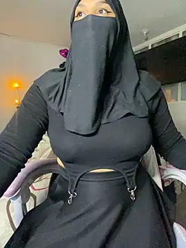 Snapshot of Jameela chatting on 10, 3, 2025 Jameela online show from 10, 3, 2025