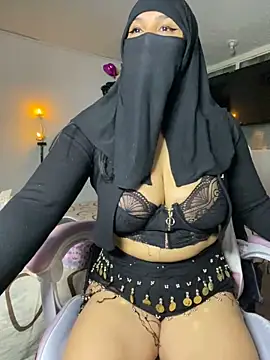 Snapshot of Jameela chatting on 11, 3, 2025 Jameela online show from 11, 3, 2025