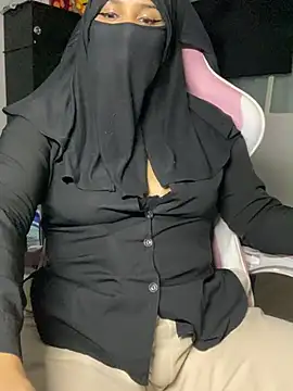 Snapshot of Jameela chatting on 21, 3, 2025 Jameela online show from 21, 3, 2025