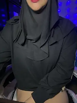 Snapshot of Jameela chatting on 25, 9, 2025 Jameela online show from 25, 9, 2025